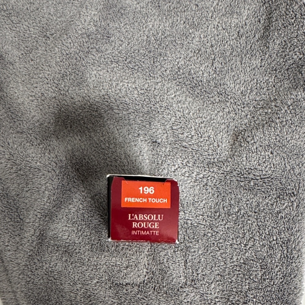 Lancome L'Absolu Rouge Intimate Lipstick - French Touch - Picture 2 of 4